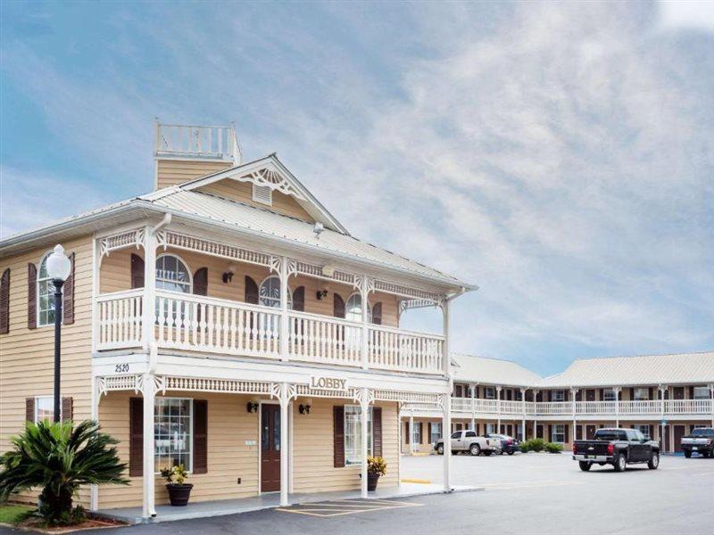 Super 8 By Wyndham Foley Motel Eksteriør bilde